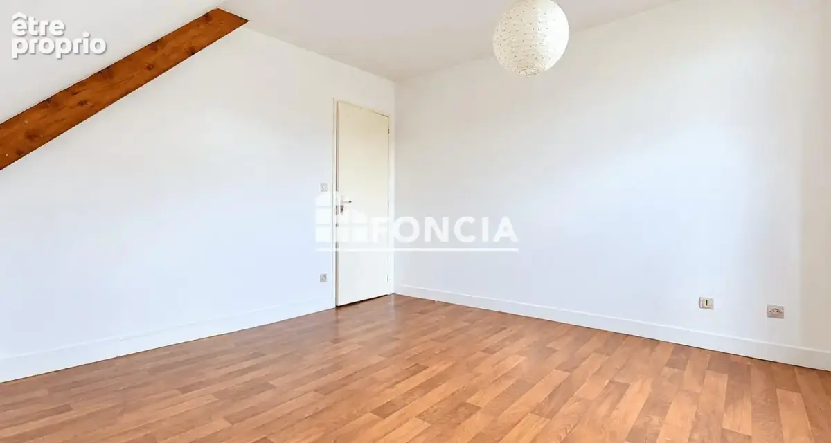 CHEZY-SUR-MARNE - A vendre : Pavillon T6 de 129 m2 - 3 chambres, Garage et Jardin - photo 7
