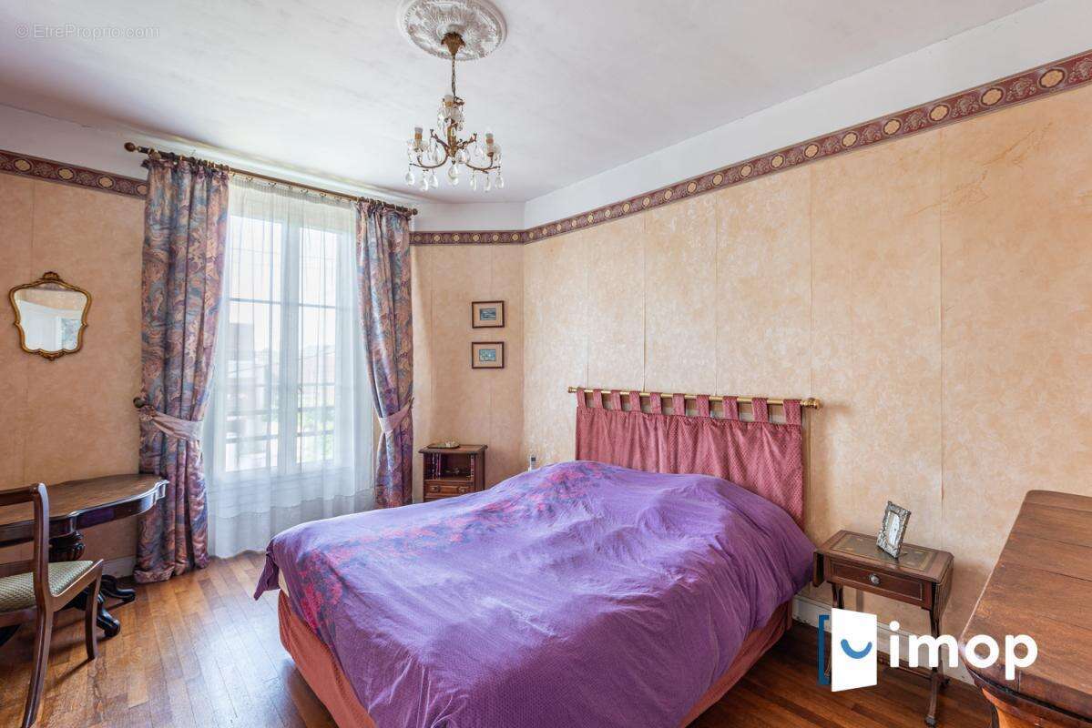 Maison à LAGNY-SUR-MARNE