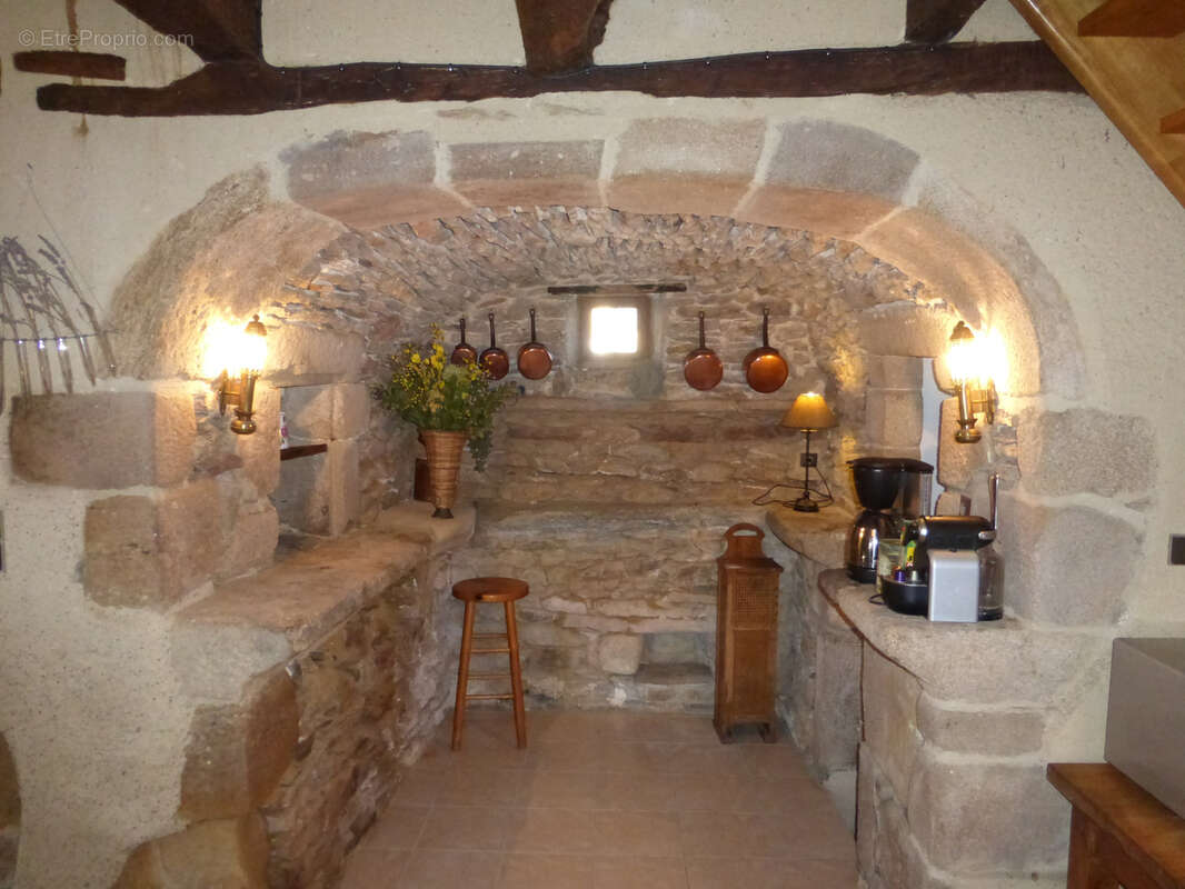 Maison à LAVAL-DE-CERE