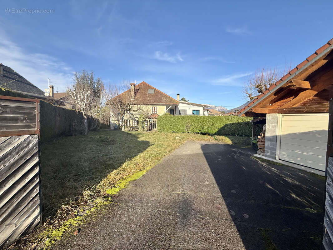 Maison à SAINT-JORIOZ