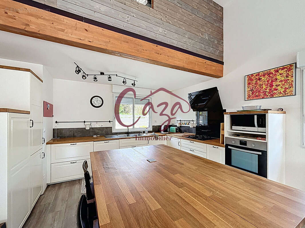 Maison à CAMBLANES-ET-MEYNAC