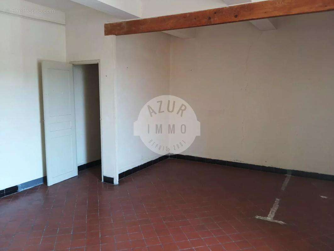 Appartement 37 m2 à restaurer + debarras - photo 7