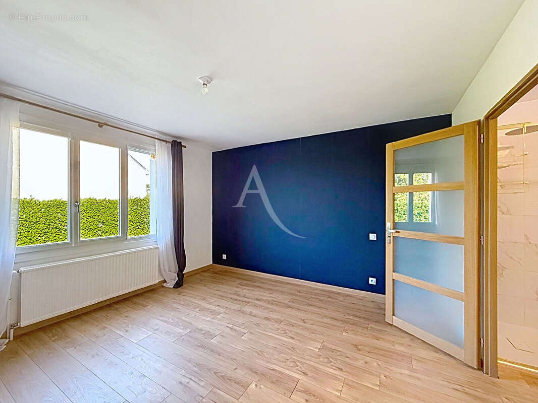 Maison familiale de 4 chambres situées à VILLEMOISAN. - photo 7