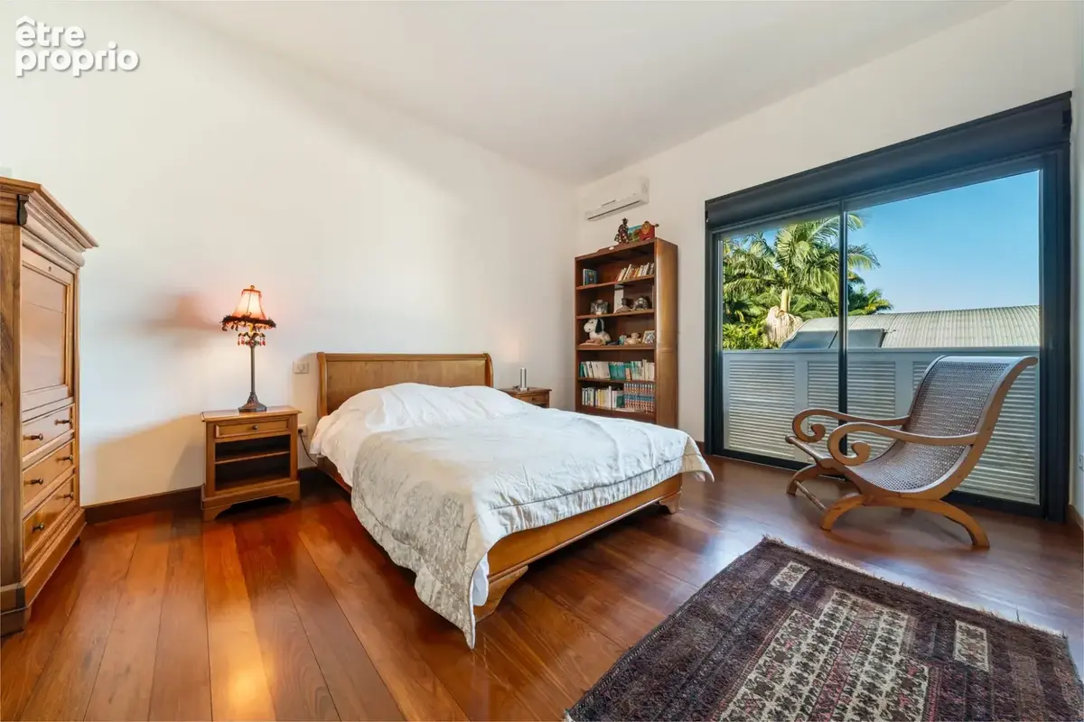 Maison 385 m² à Saint-Pierre  - photo 8