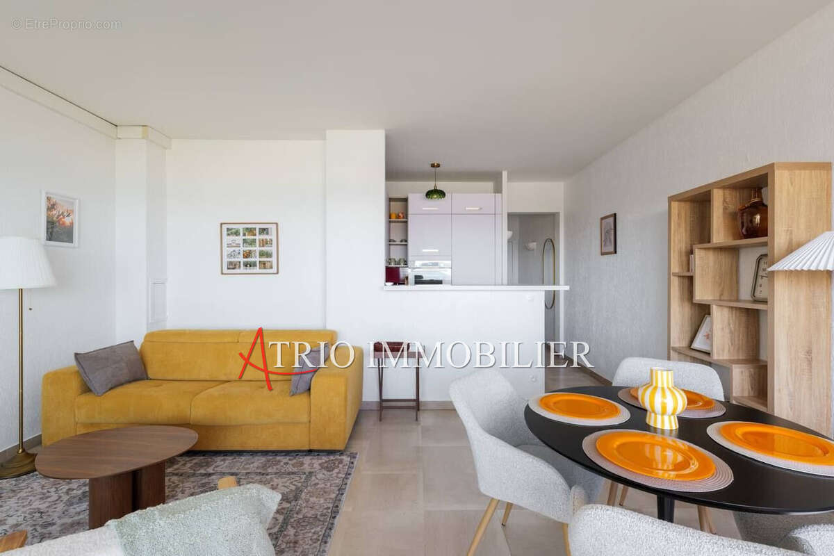 Appartement à VILLENEUVE-LOUBET