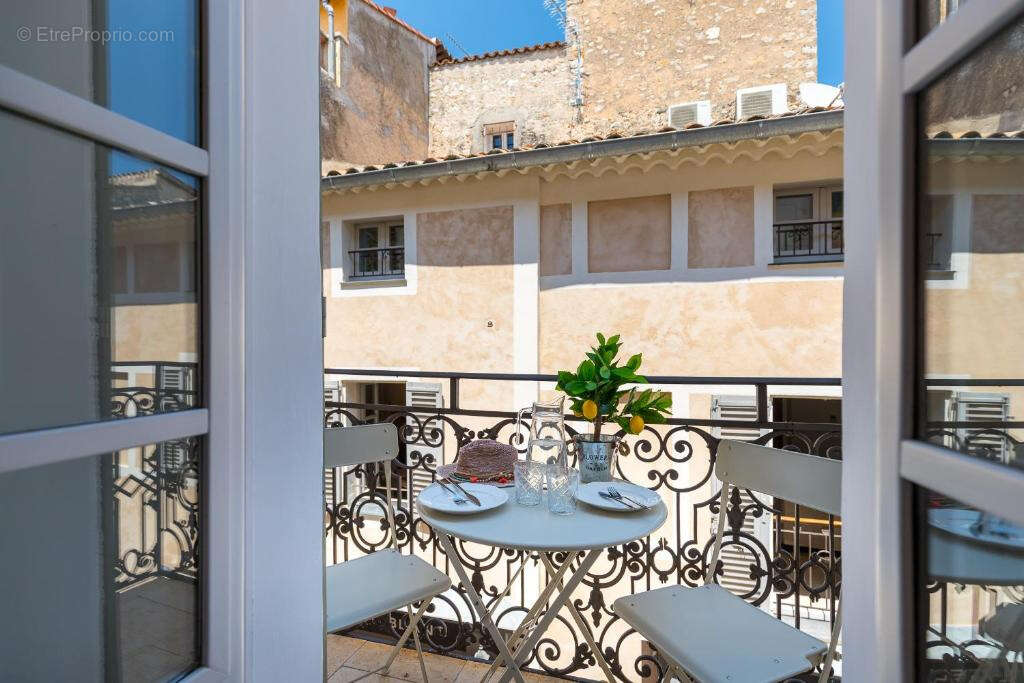 Appartement à VALBONNE