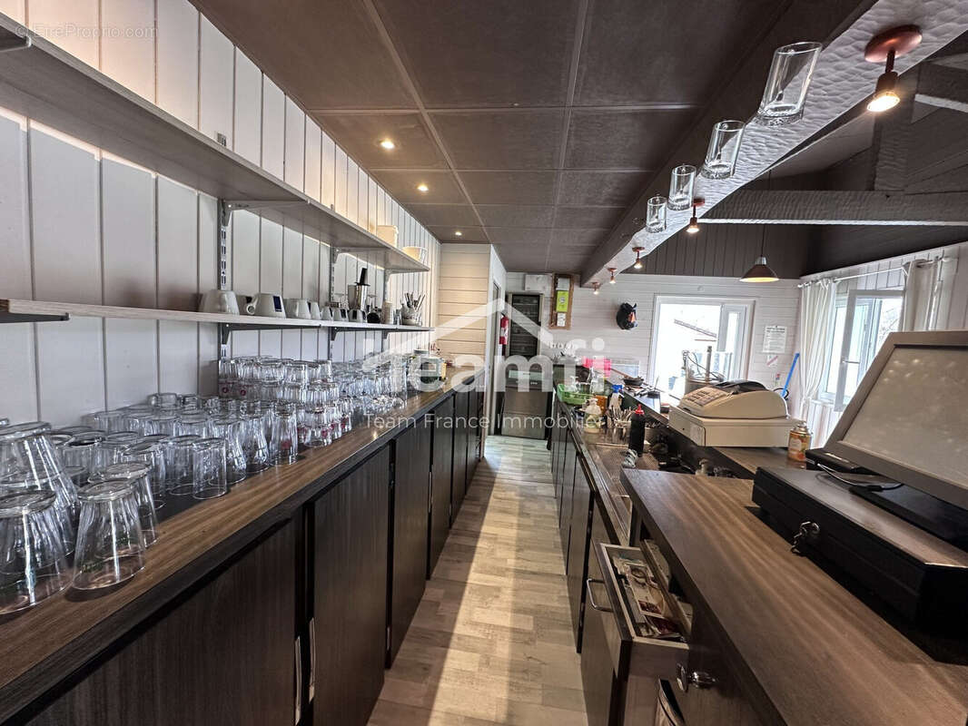 Commerce à SAINT-REMY-SUR-DUROLLE