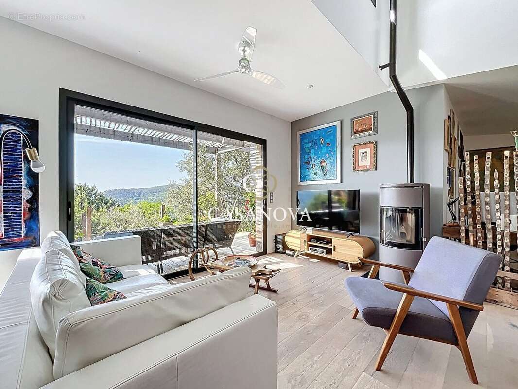 Villa d'architecte contemporaine avec piscine à débordement chauffée et vue panoramique exceptionnelle sur les hauteurs de Lodèv - photo 10