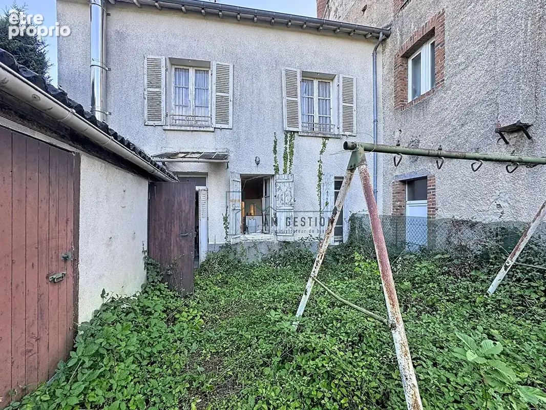 Maison de ville avec jardin au coeur de Magnac-Laval - photo 2
