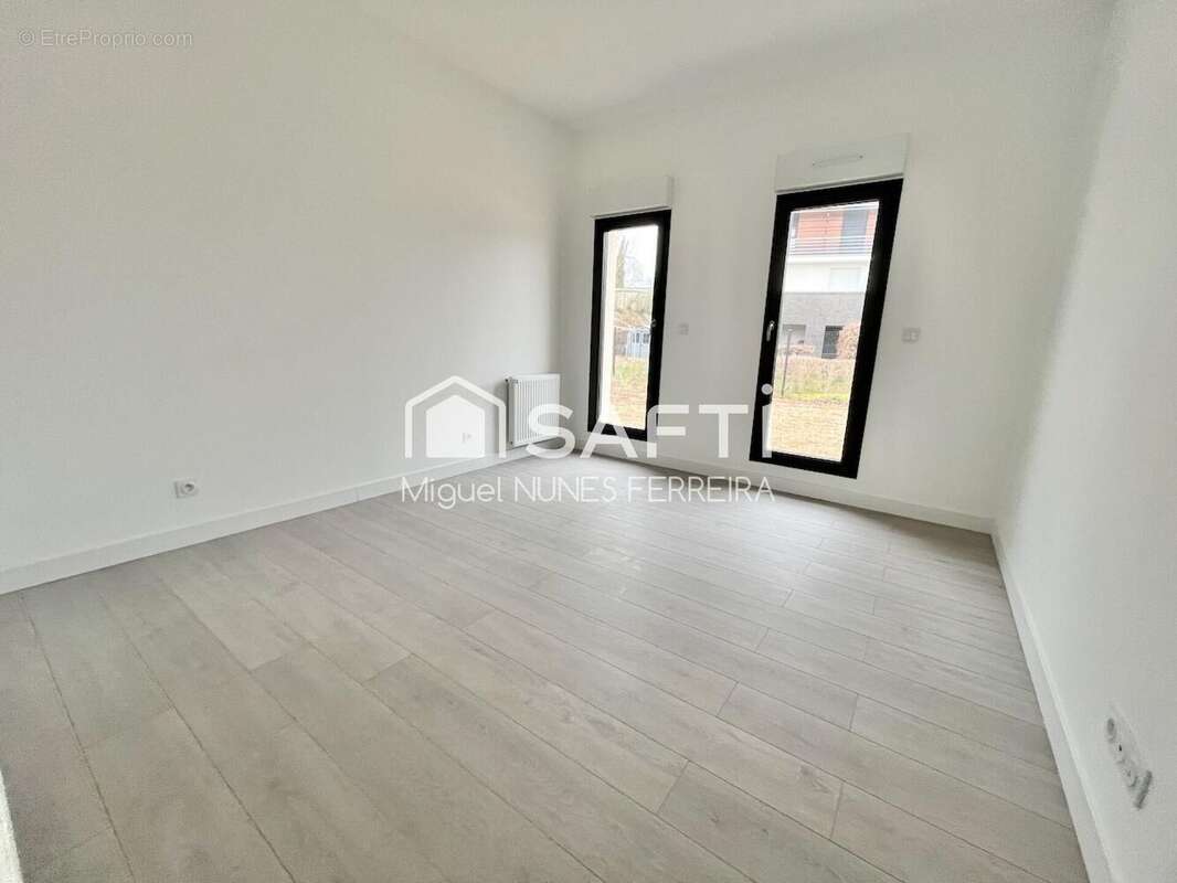 Maison 83 m² à Oissel  - photo 6