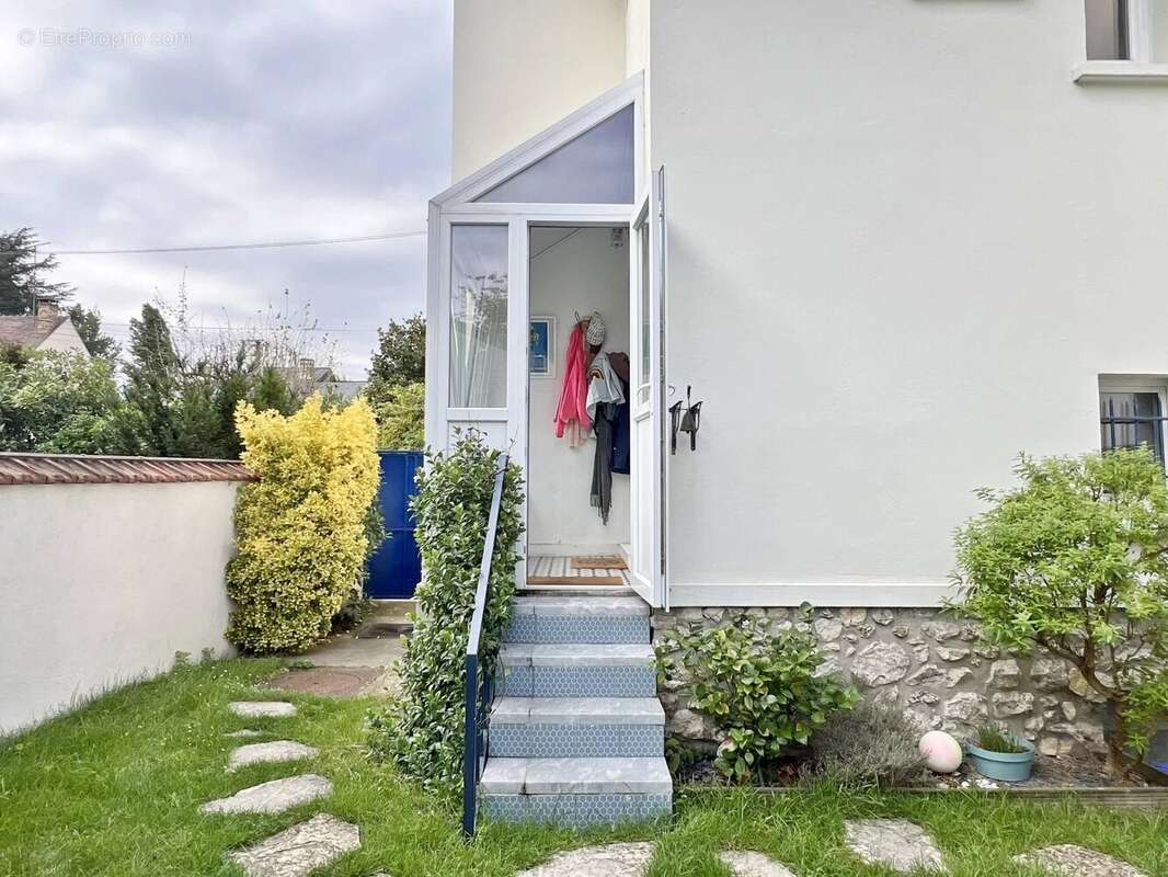 Maison à SAINT-MAUR-DES-FOSSES