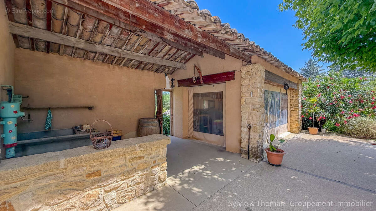 Maison à CADEROUSSE