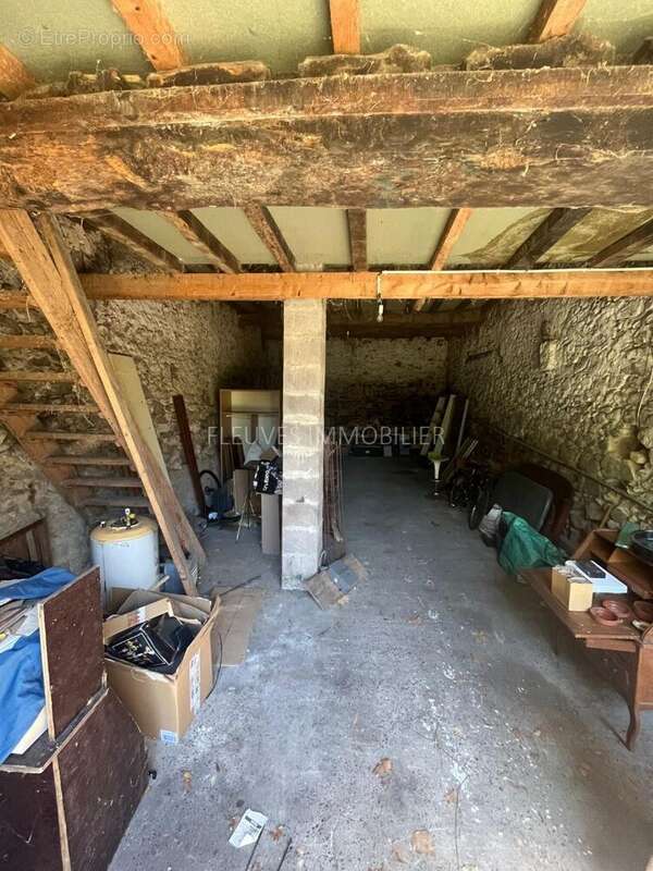 Maison à SEYRESSE