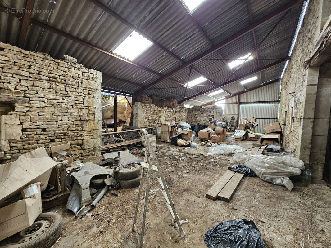 Maison à BIENCOURT-SUR-ORGE