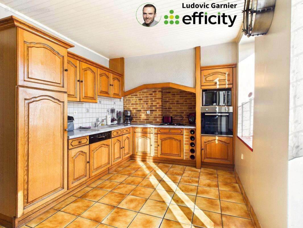 Maison à SAINT-HILAIRE-DU-HARCOUET