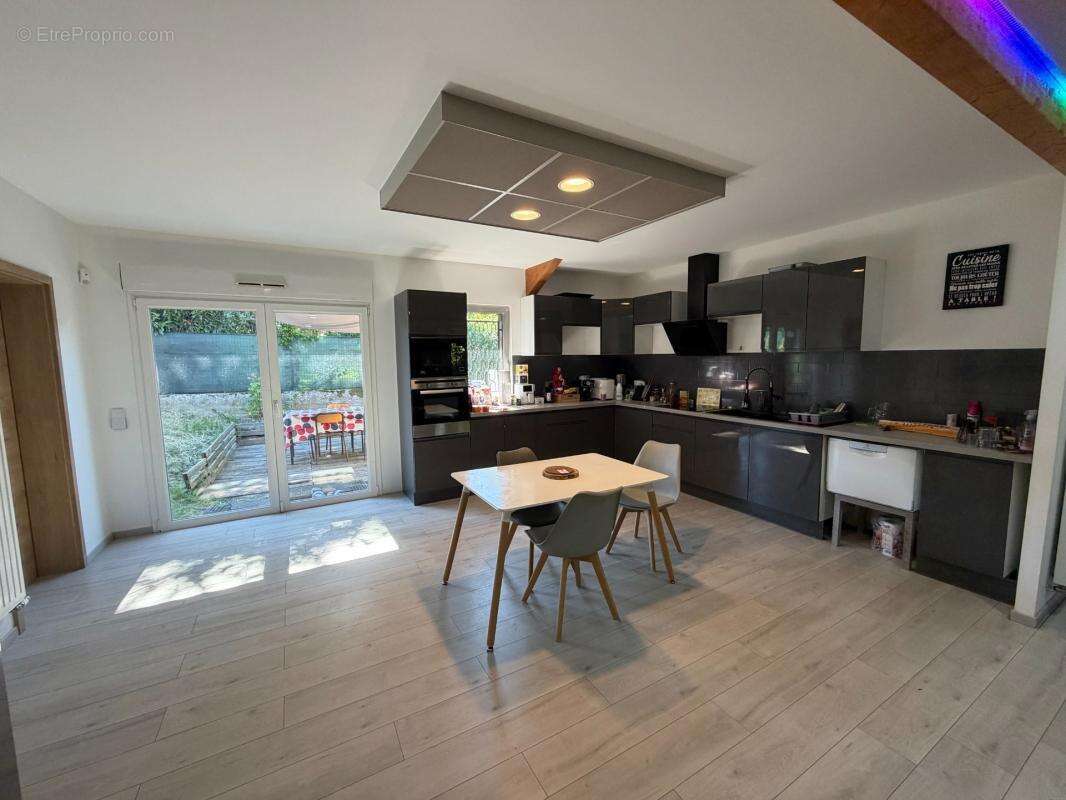 Plain-pied de 284m² de surface habitable - photo 6