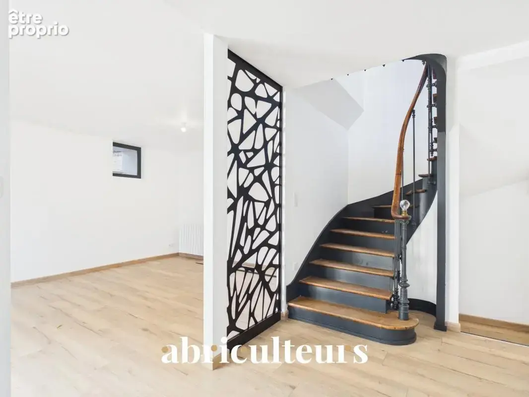 Maison avec extérieur et rénovation récente en vente à Cognac 16100 - photo 2