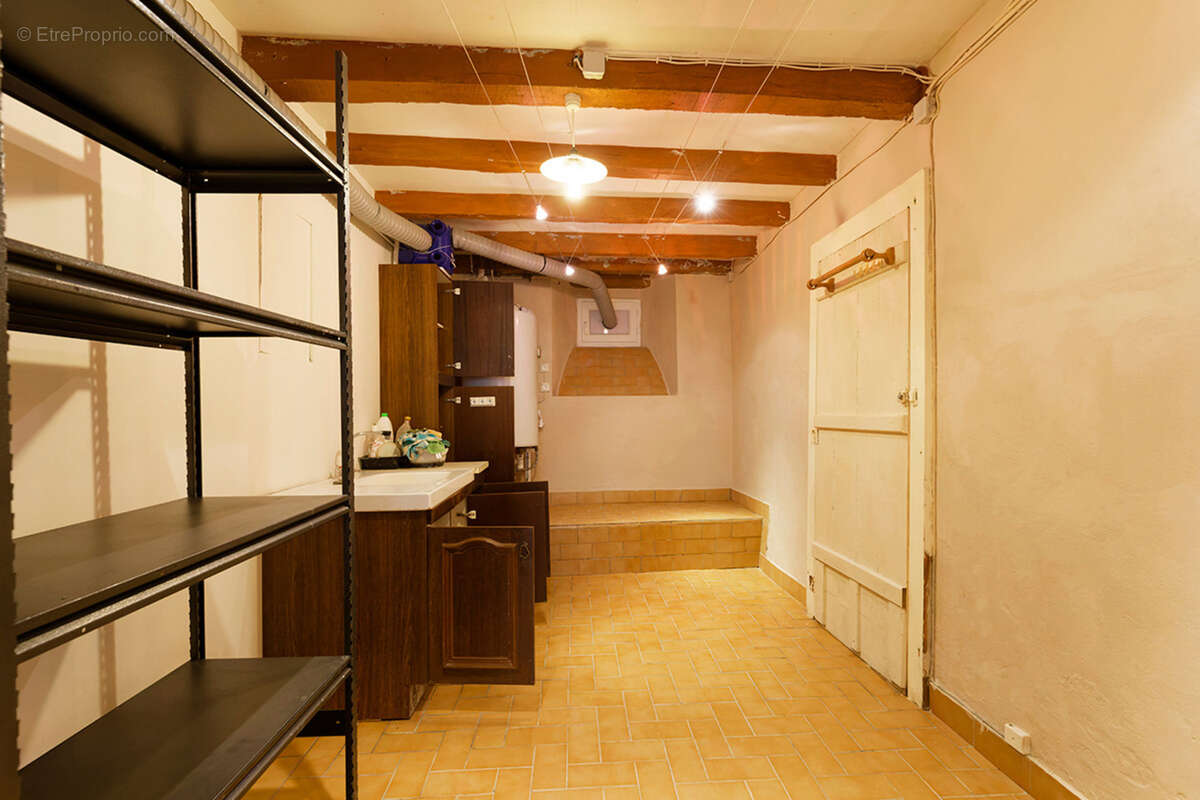 Maison de village 4 pièces avec cour intérieure et jardin - VARAIGNES (24) - photo 4