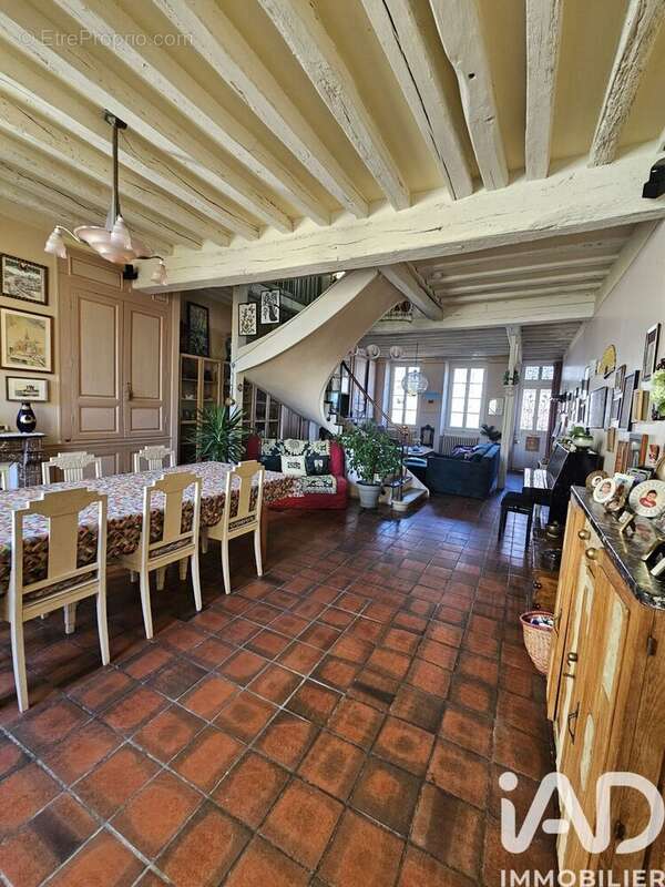 Photo 8 - Maison à VILLENEUVE-SUR-YONNE