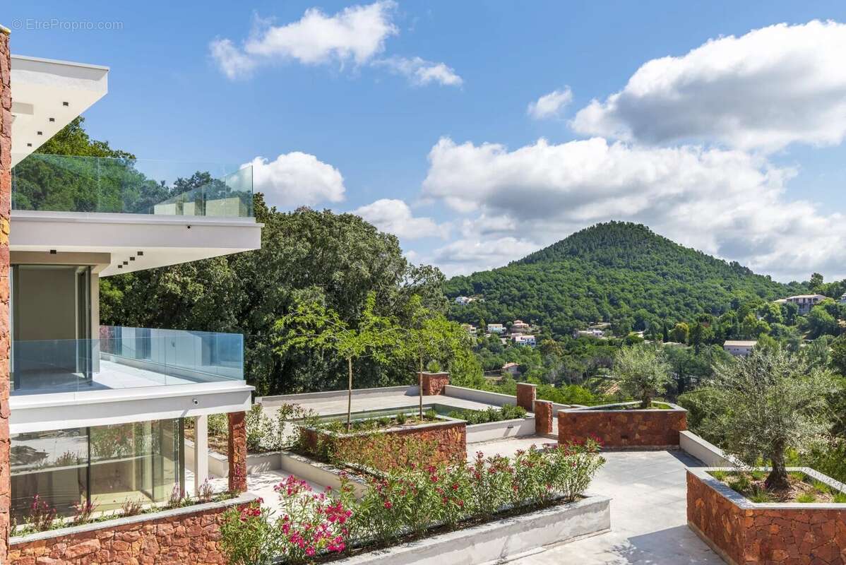 Appartement à LES ADRETS-DE-L'ESTEREL