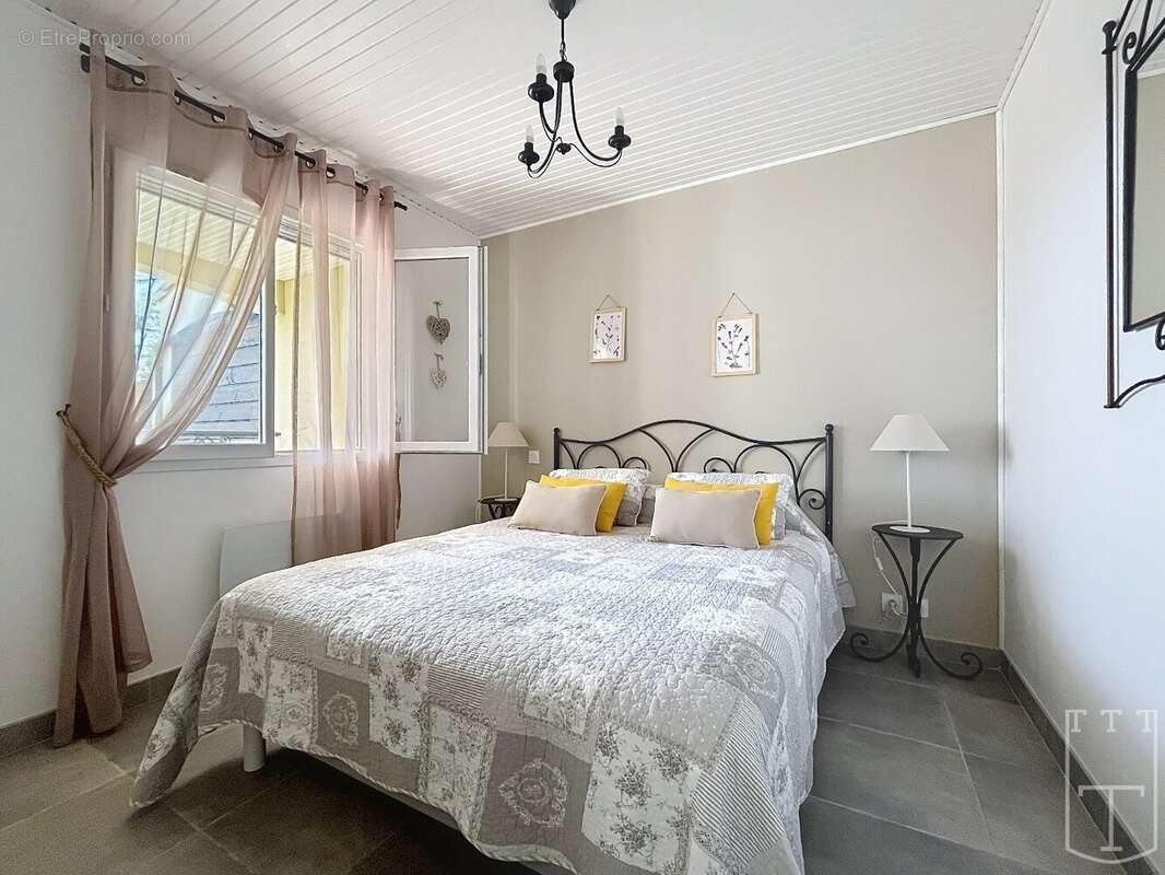 Maison à SAINT-ALBAN-AURIOLLES