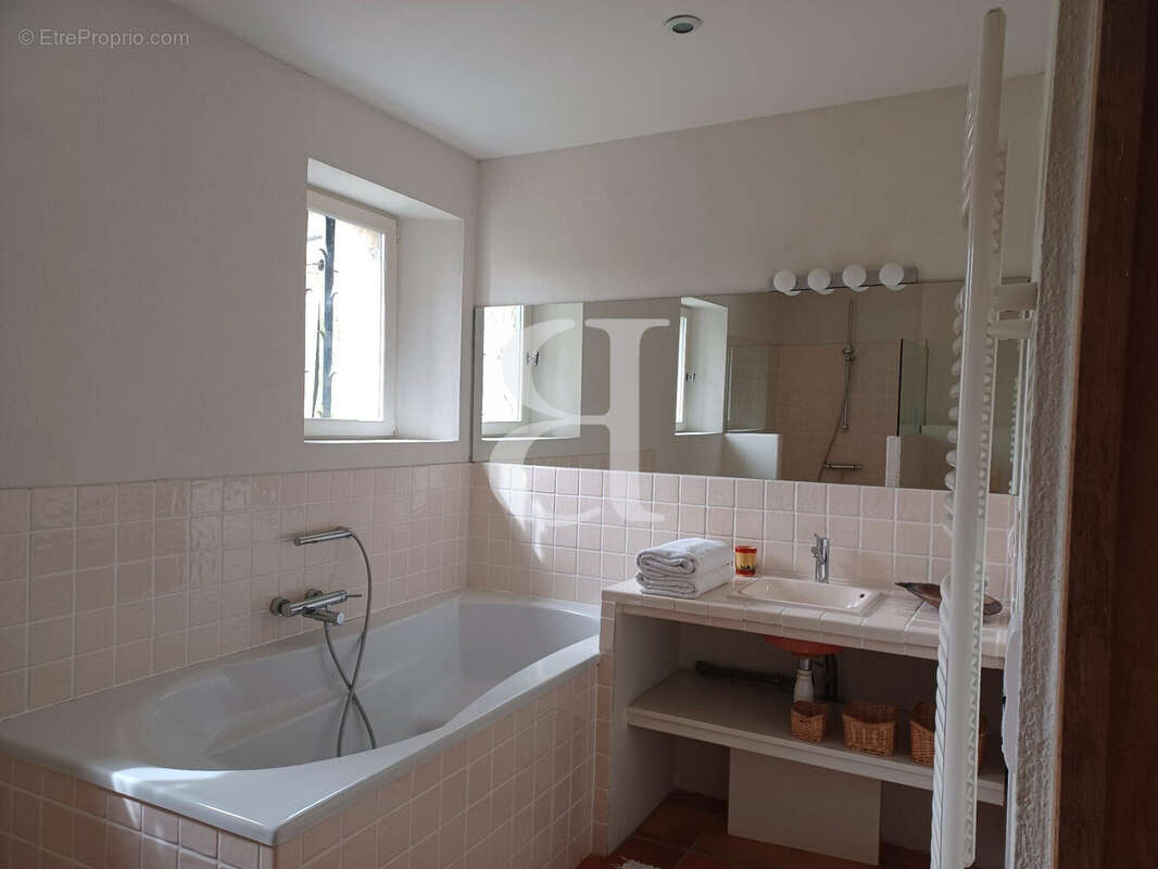 Maison à BUIS-LES-BARONNIES