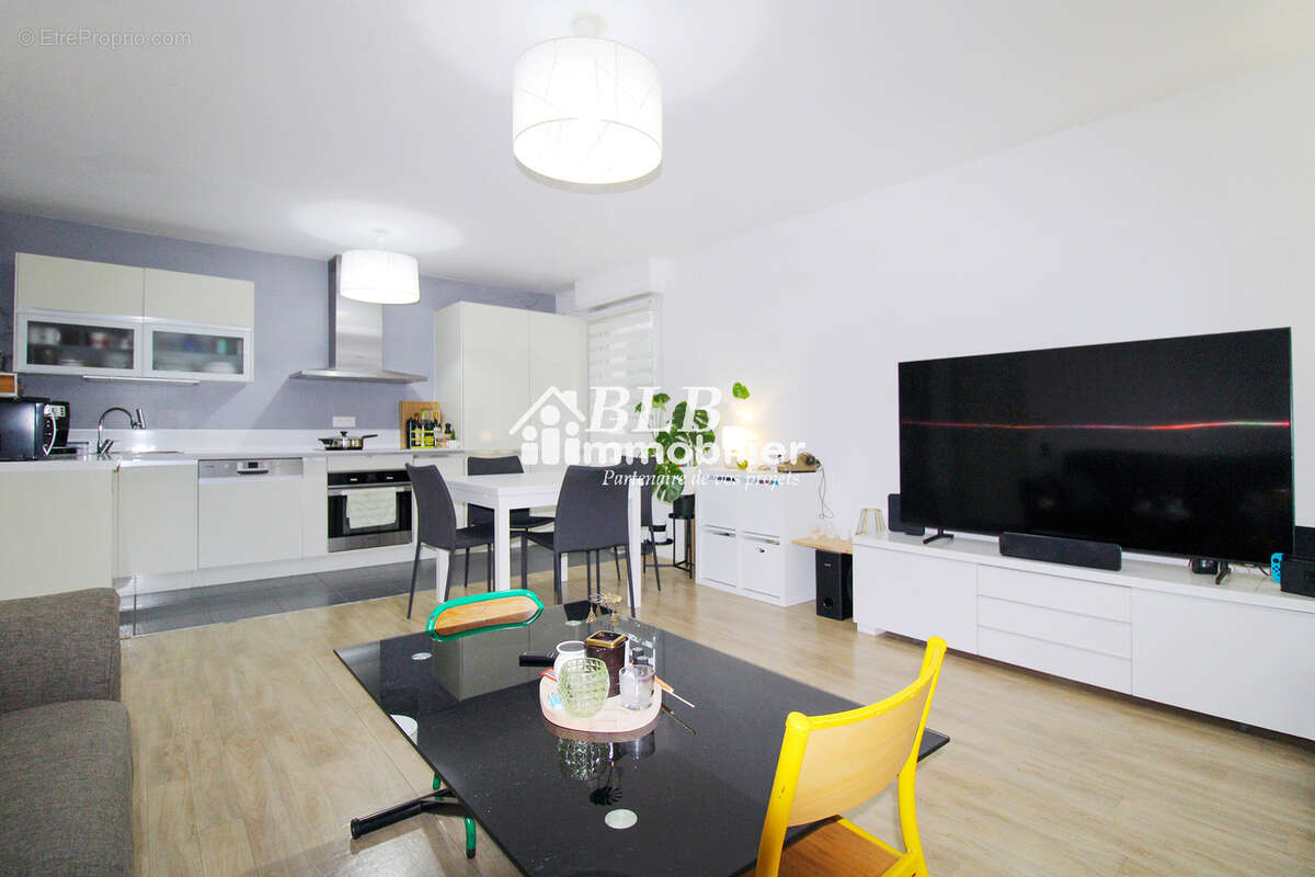 Appartement à LE PERRAY-EN-YVELINES