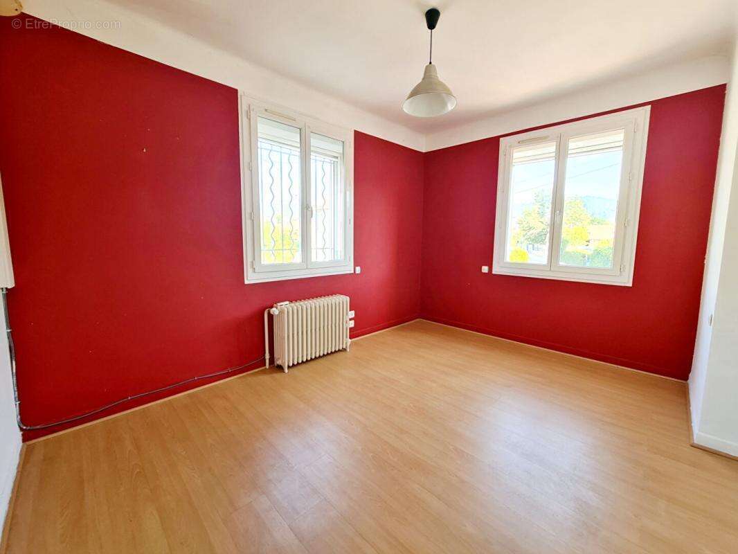 Alès - Maison de 150M² proche des commerces et école - photo 15