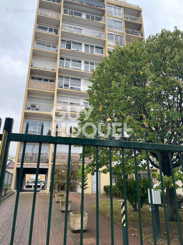 Appartement à NANTERRE