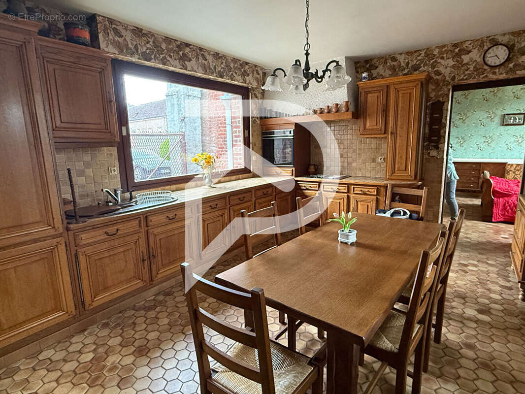 Maison à RIBECOURT-LA-TOUR