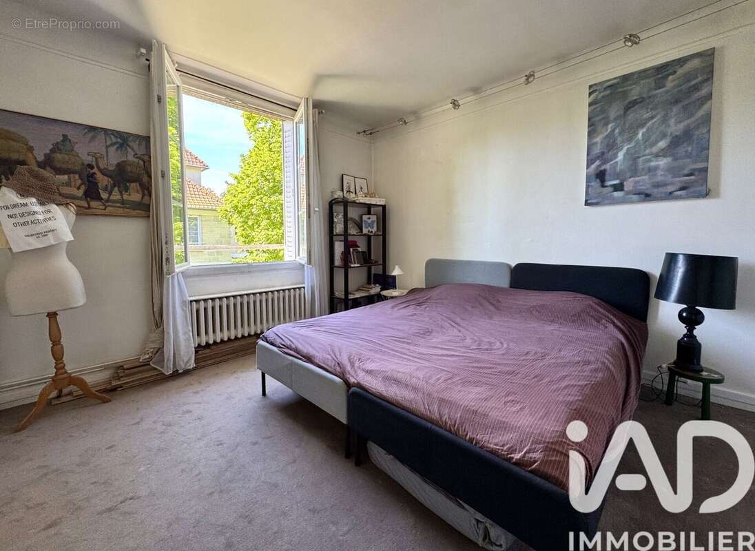 Photo 8 - Maison à LA CELLE-SAINT-CLOUD