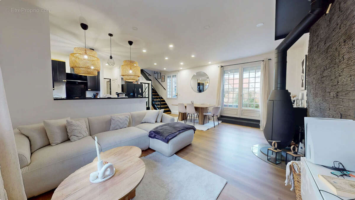 Maison à OZOIR-LA-FERRIERE