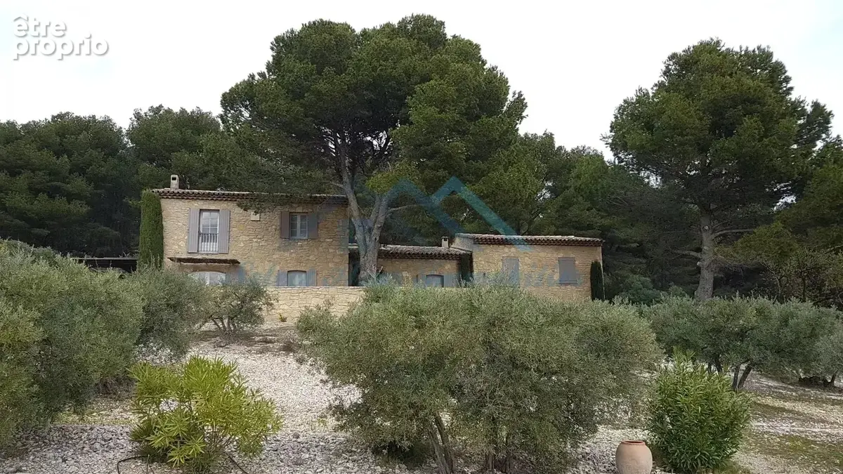 Maison 8 pièces 180 m² à vendre à Mouries (13890) - photo 7