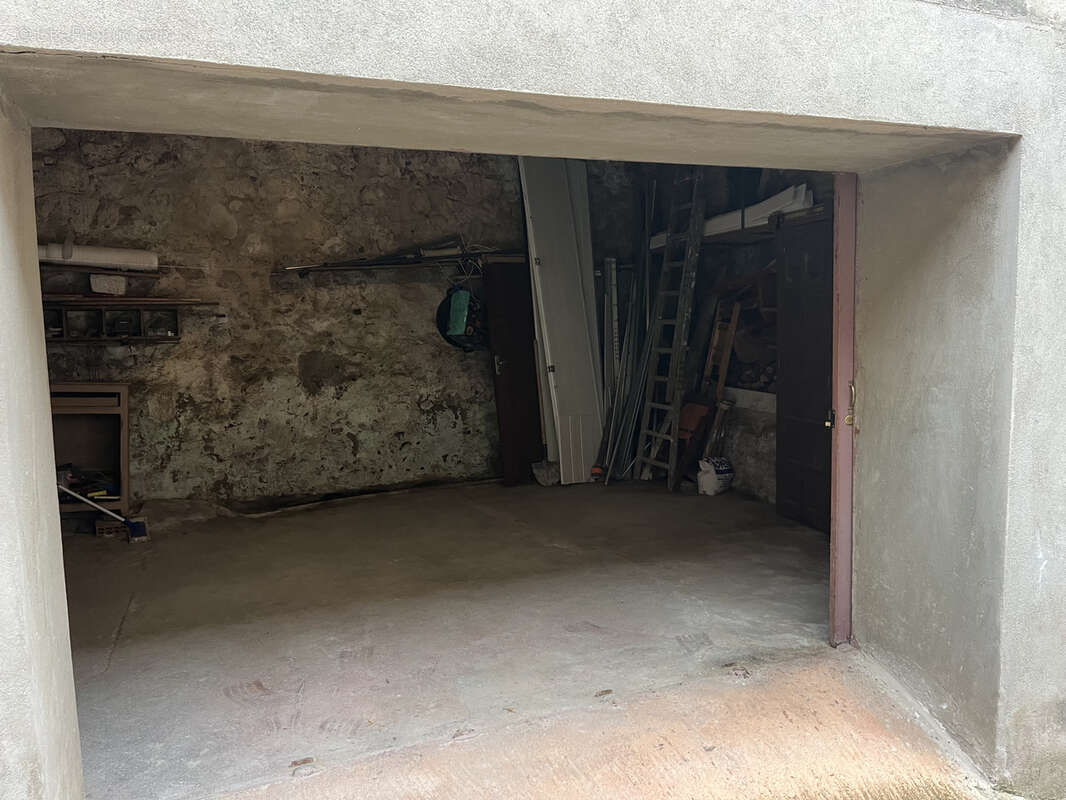 Appartement à SAINT-LAURENT-DE-CERDANS