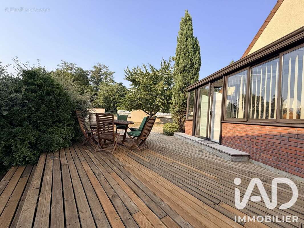 Maison 160 m² à Pringy  - photo 2