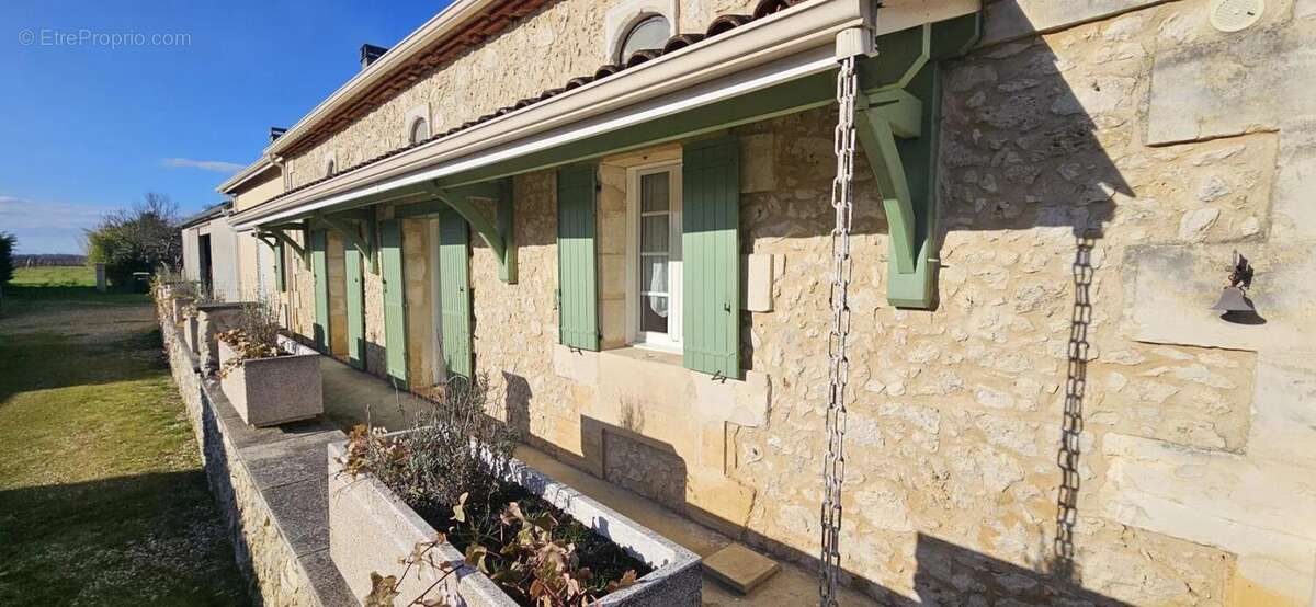 Maison à SAINT-LAURENT-DES-VIGNES