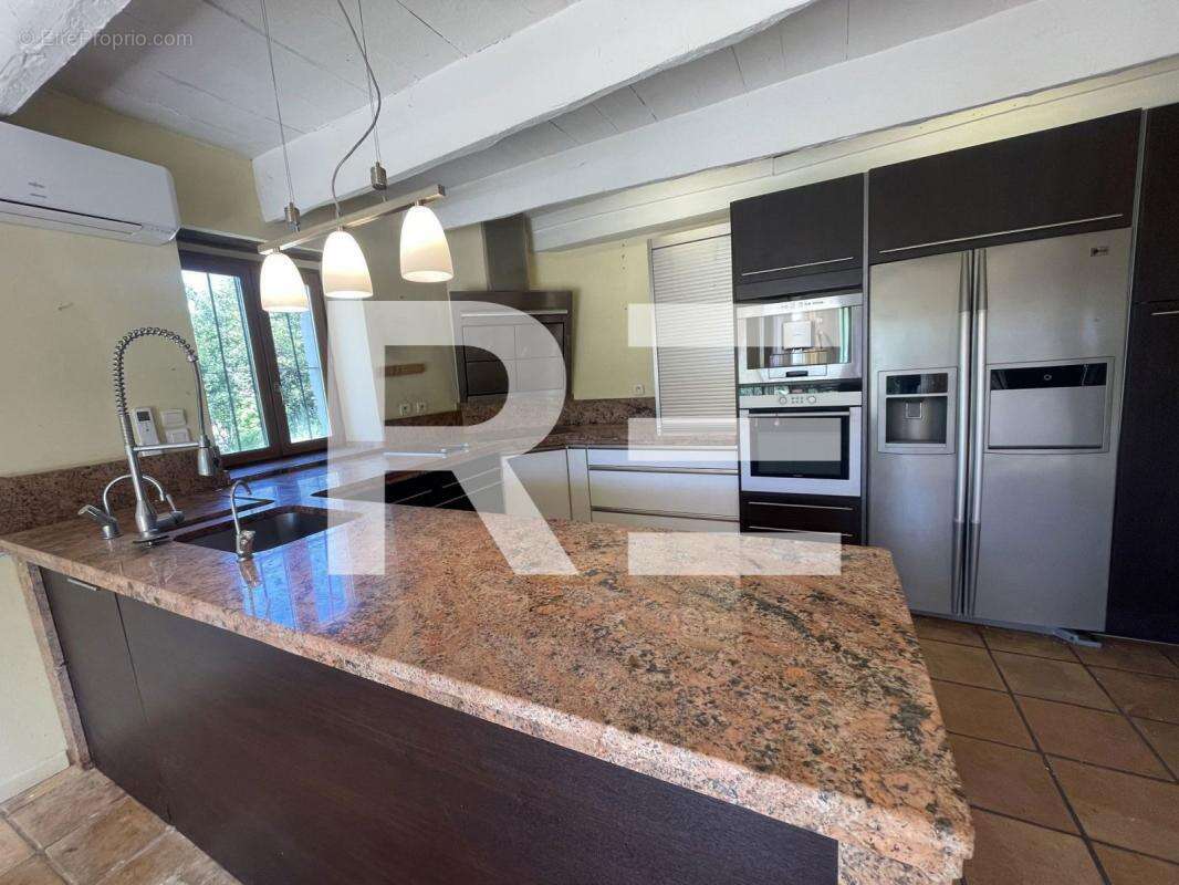 Maison à COLLORGUES