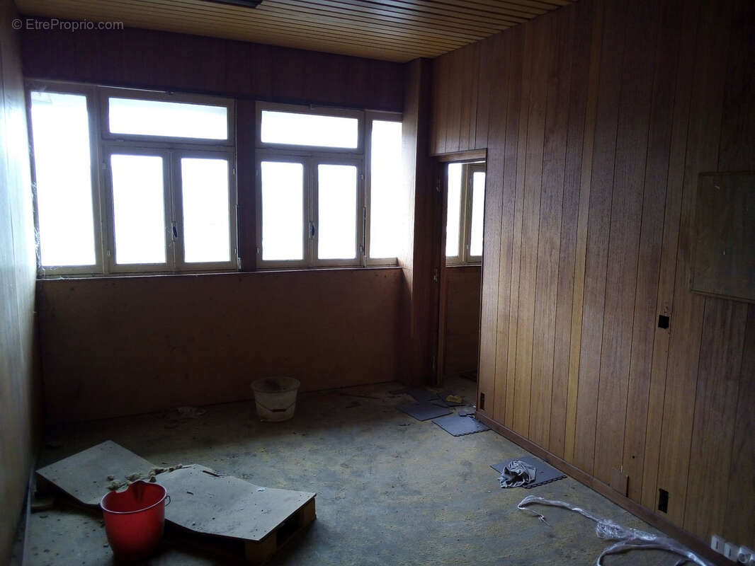 A vendre prix mini - entrepôts 4.840m2 - photo 22