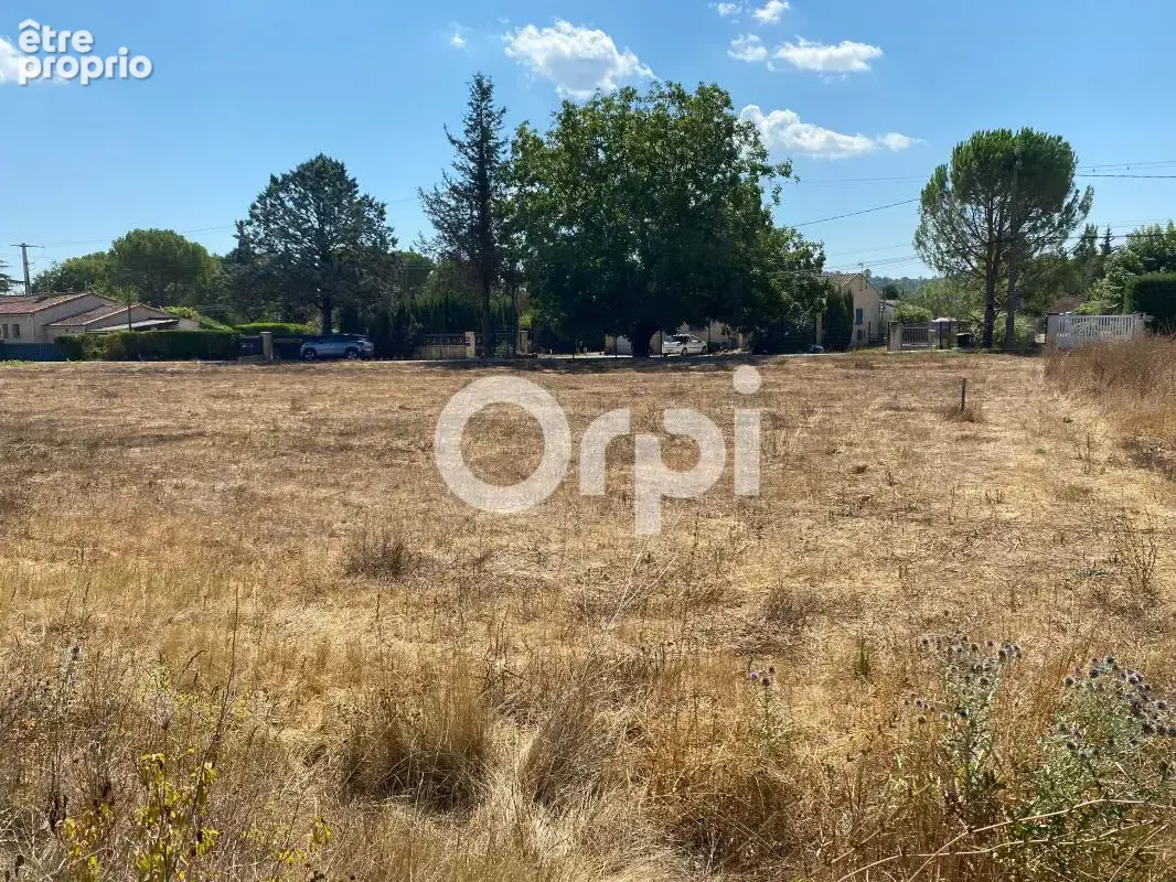 Rare ! terrain constructible de 1 381 m2  avec potentiel constructible de 192 m2 - photo 3