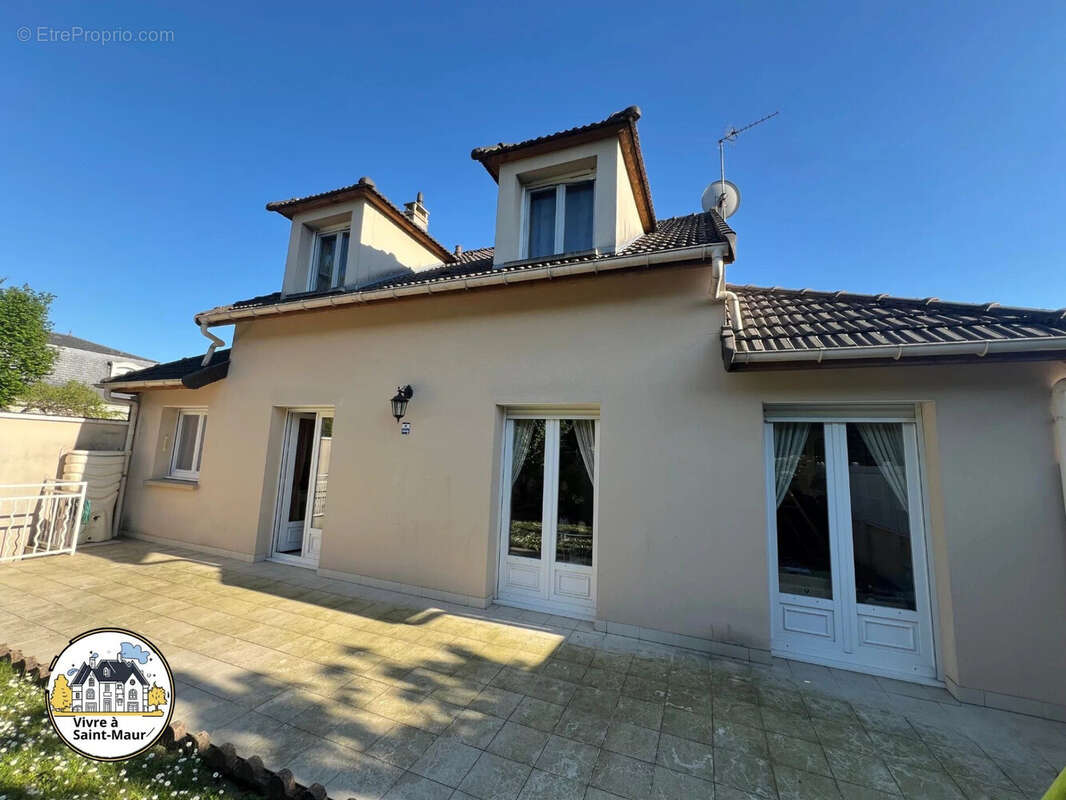 Maison à CHENNEVIERES-SUR-MARNE