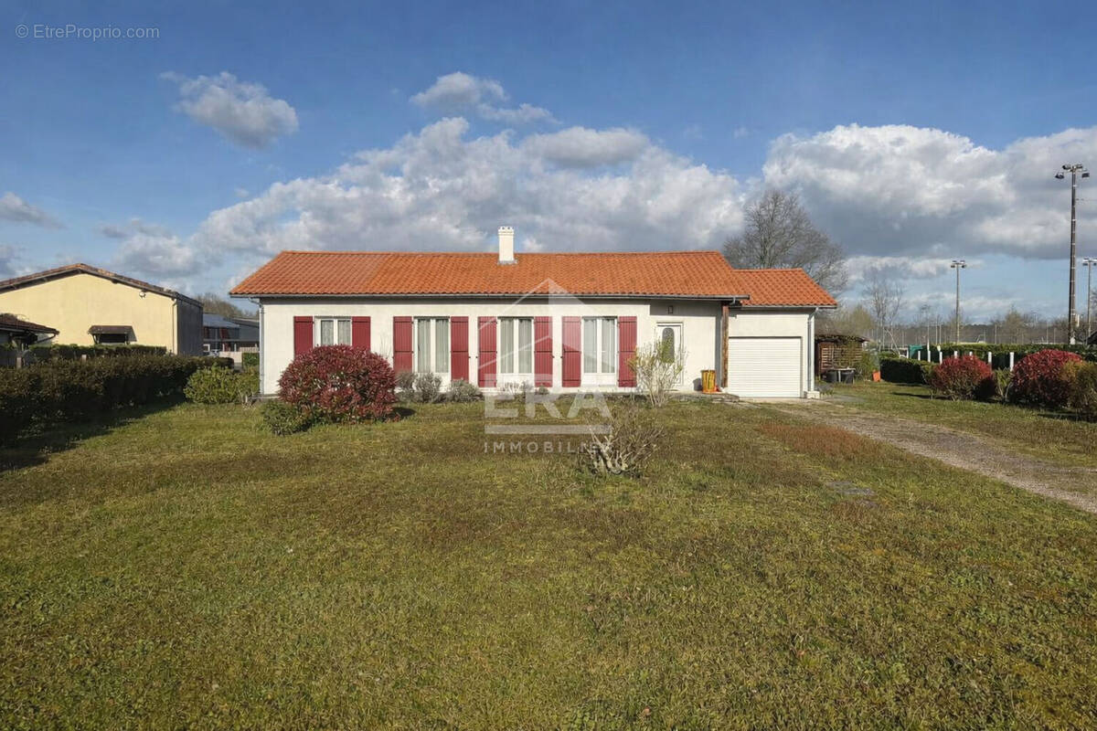 Maison à LE BARP