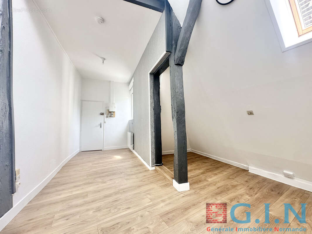 Appartement hyper-centre rue piétonne - photo 3