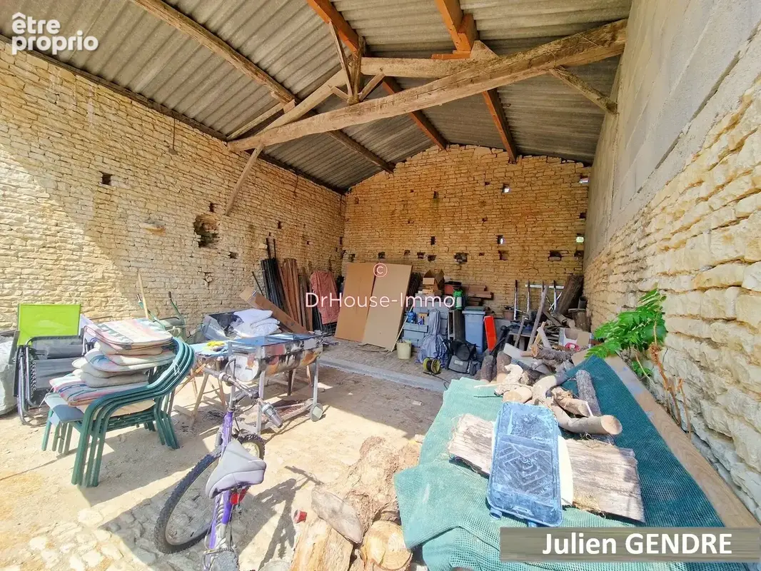Maison 4 pièces 110 m² à vendre à Ensigne (79170) - photo 3