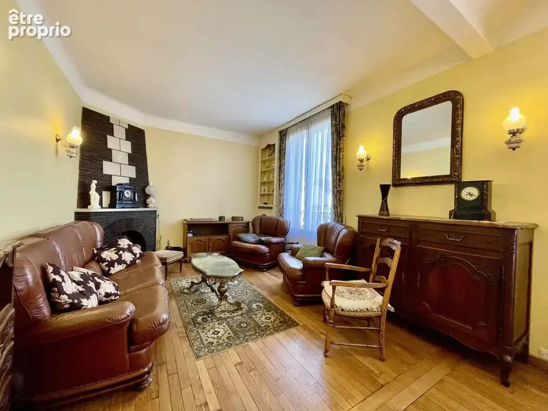 DRANCY - LES OISEAUX - Pavillon familial - 122m2 - 4 chambres - garage et grand jardin - proche gare RER B Drancy - photo 7