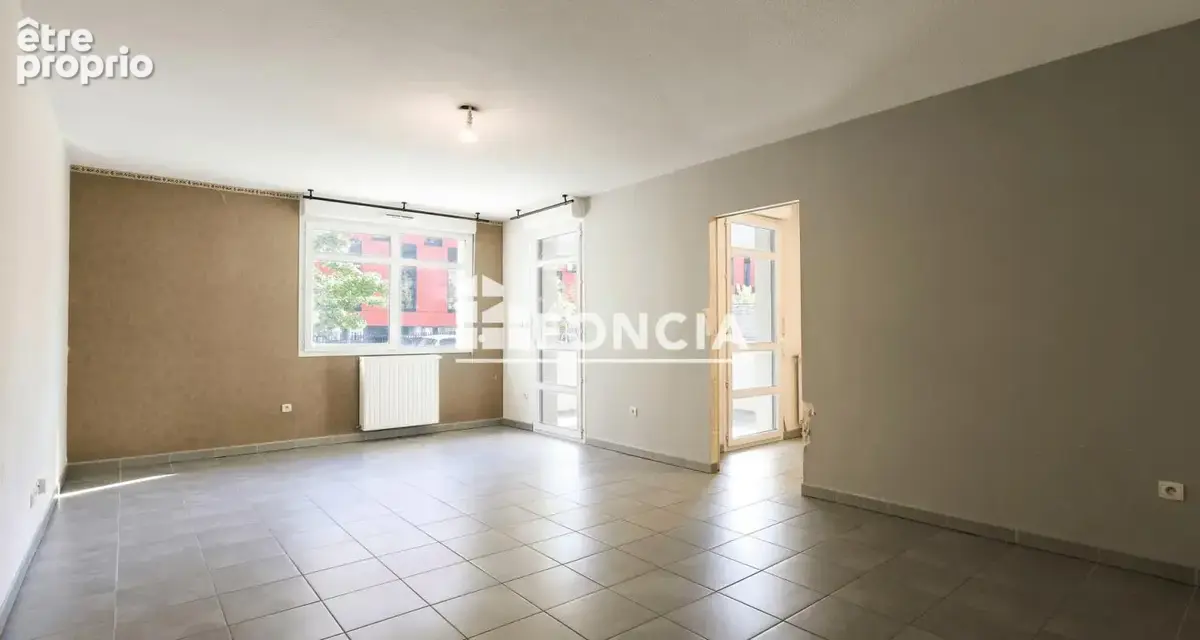 Ramonville-Saint-Agne : spacieux T4 de 91,78 m² au rez-de-chaussée avec parking, dans une résidence récente avec ascenseur - photo 2