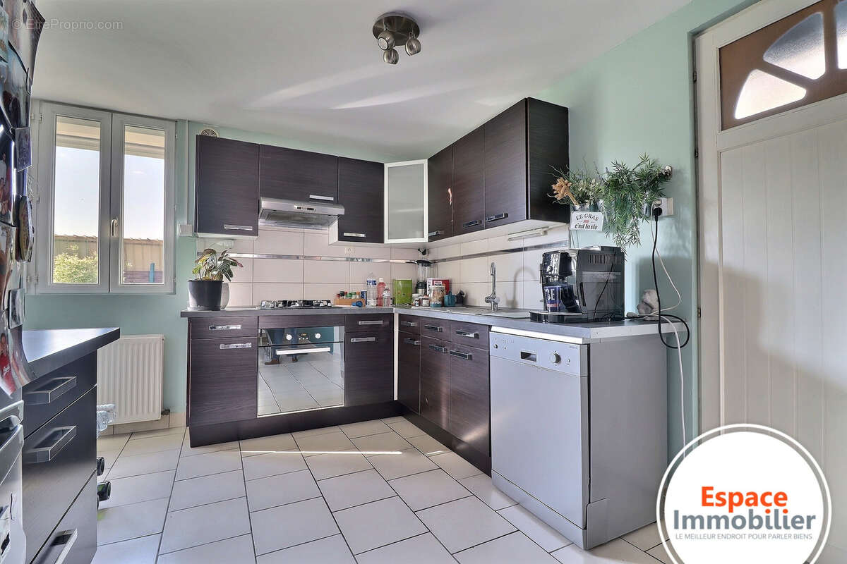 Maison à NEUVILLE-SUR-ESCAUT