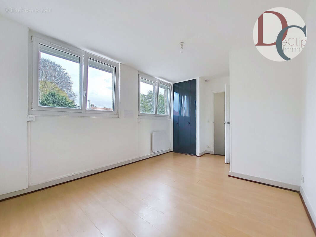 Photo 5 - Appartement à LA CHAPELLE-EN-SERVAL