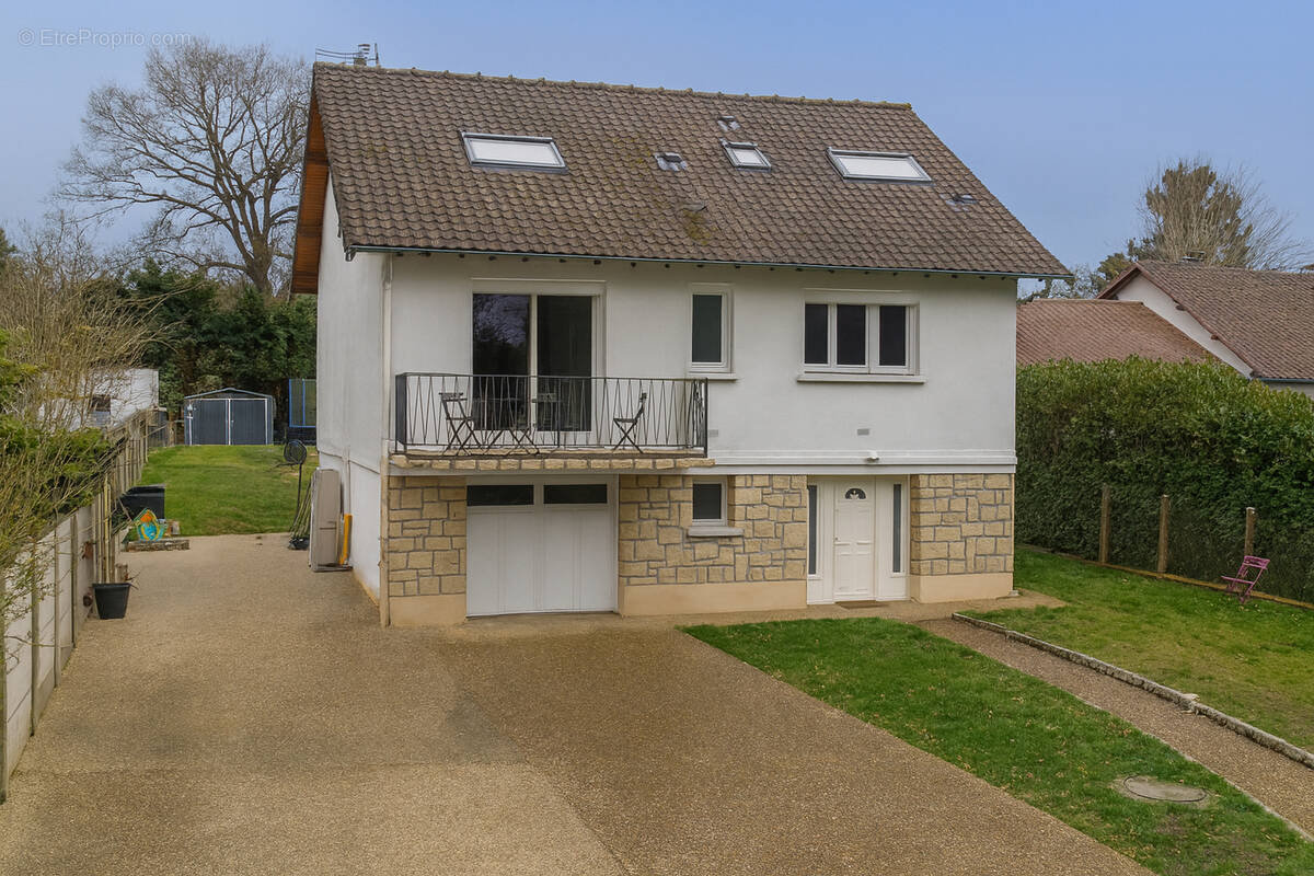 Maison à CONDE-SUR-VESGRE