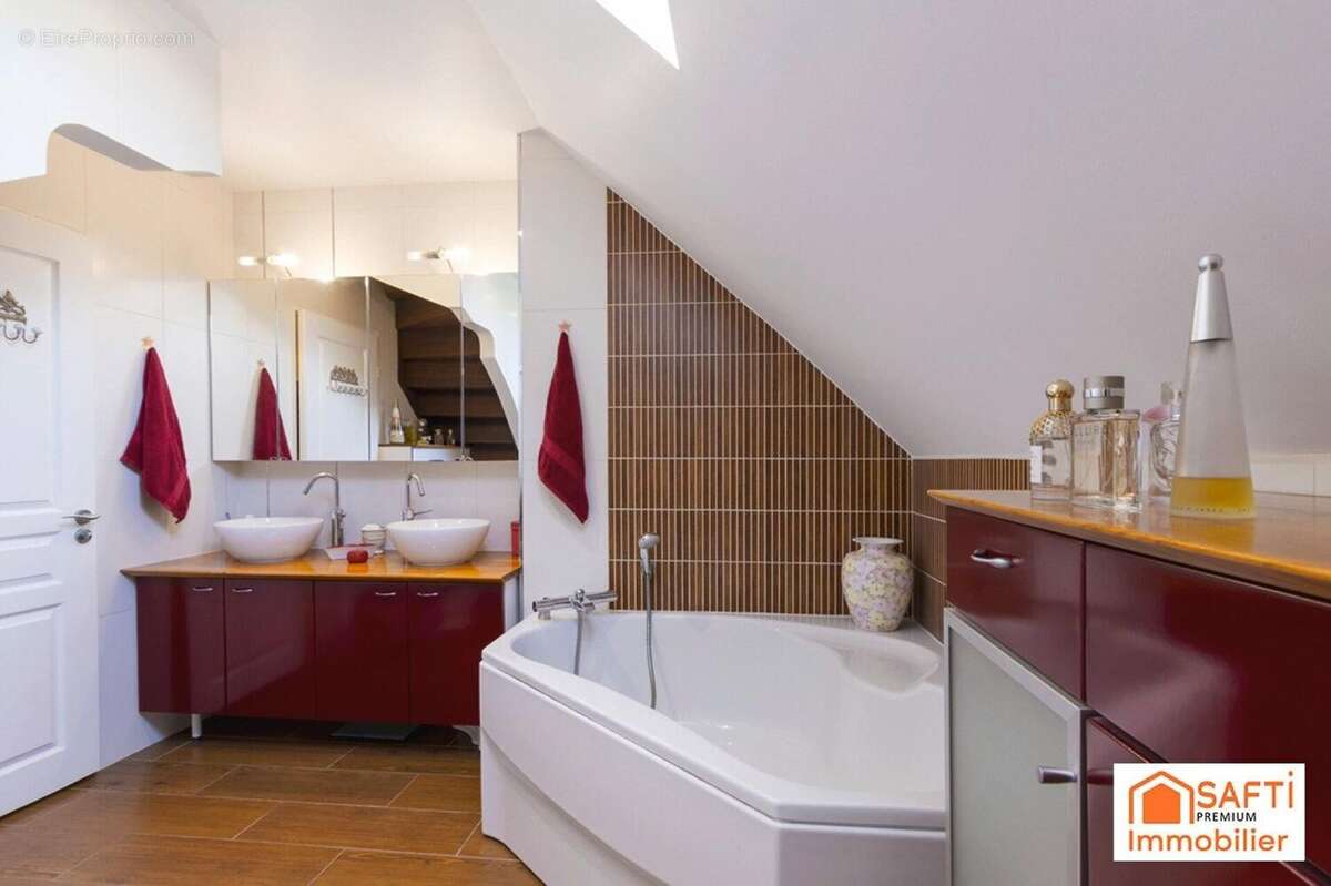 Photo 9 - Maison à VOISINS-LE-BRETONNEUX