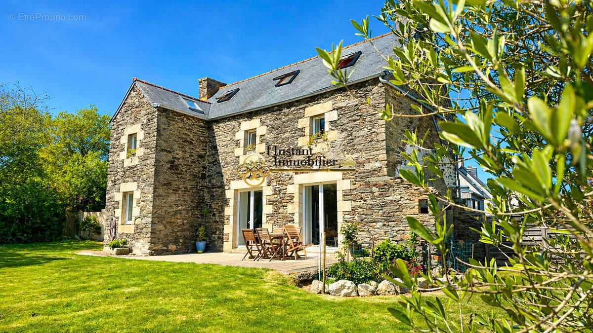Maison à SAINT-MARTIN-DES-CHAMPS
